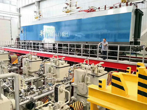 泉(quan)州金优电子制造(zào)有限责任公司(3G网(wǎng)站)将緊跟中車步(bu)伐更創佳績